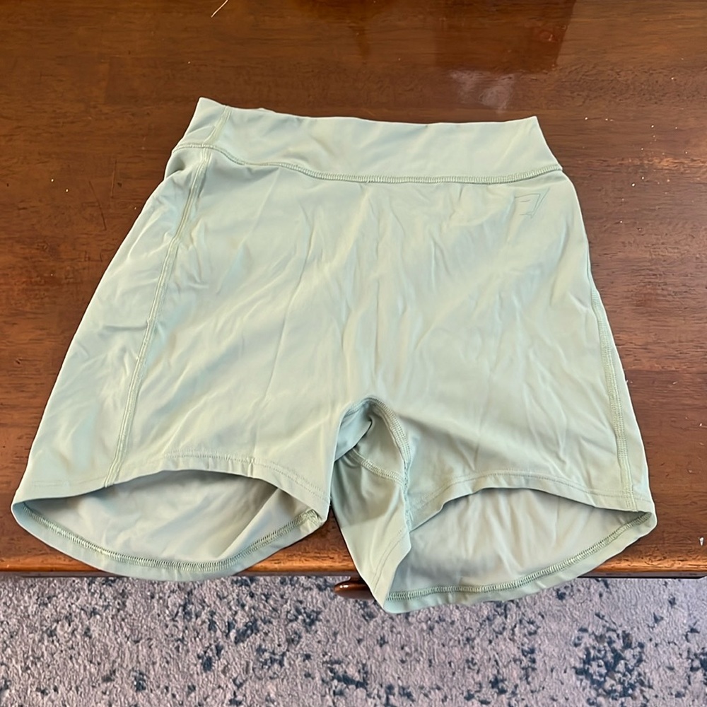 KKfit green juice Gymshark shorts